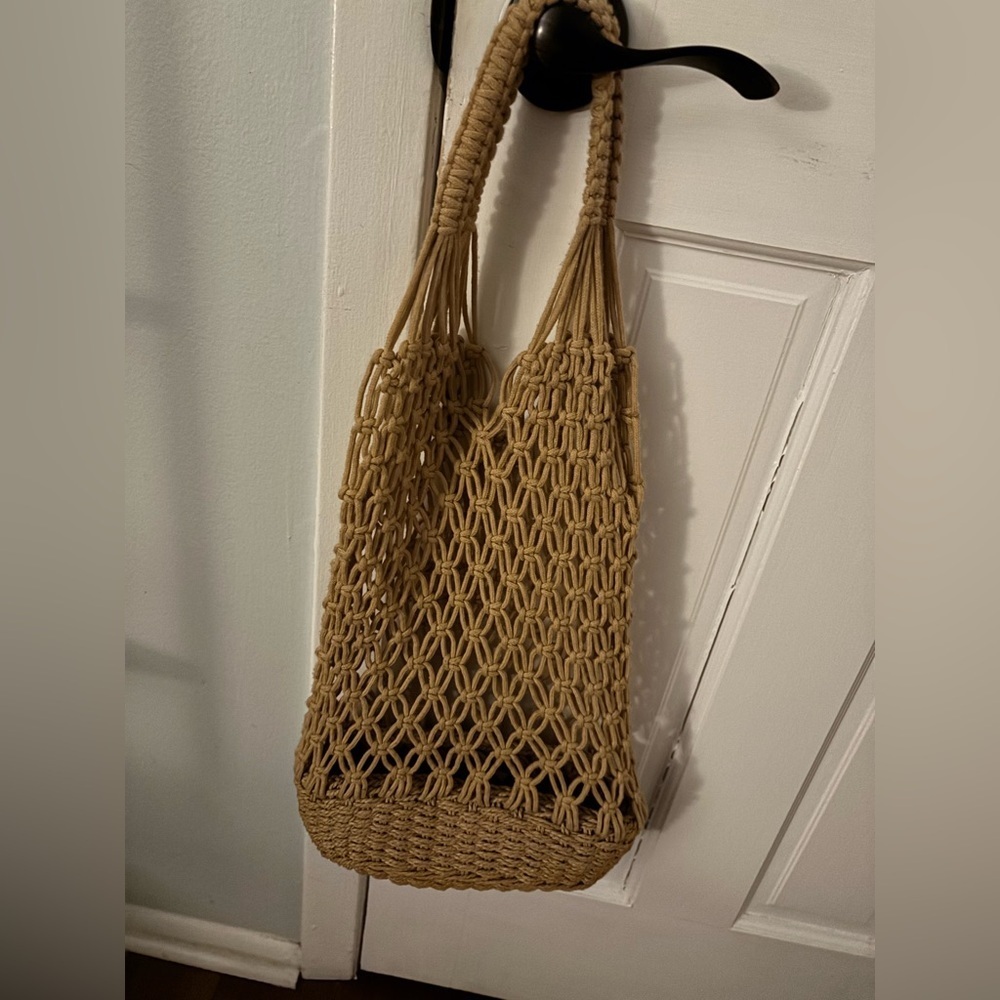 Handcrafted Tan Macrame Tote/Beach Bag - Picture 2 of 5